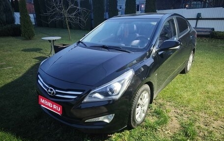 Hyundai Solaris II рестайлинг, 2016 год, 1 100 000 рублей, 1 фотография