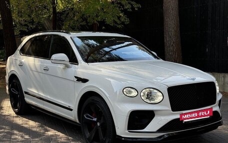 Bentley Bentayga I, 2021 год, 24 000 000 рублей, 2 фотография