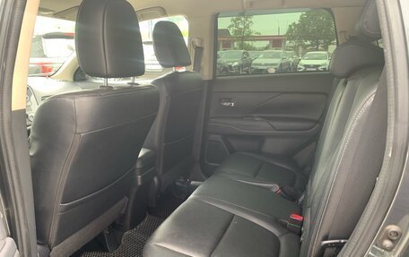 Mitsubishi Outlander III рестайлинг 3, 2013 год, 1 299 000 рублей, 6 фотография