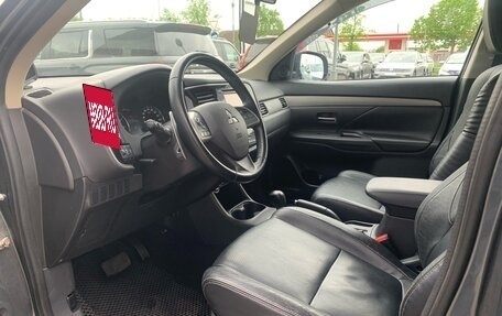 Mitsubishi Outlander III рестайлинг 3, 2013 год, 1 299 000 рублей, 8 фотография