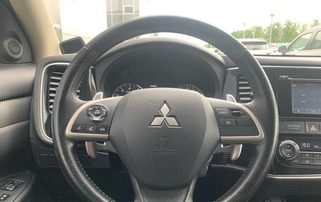 Mitsubishi Outlander III рестайлинг 3, 2013 год, 1 299 000 рублей, 13 фотография