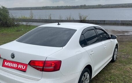 Volkswagen Jetta VI, 2015 год, 900 000 рублей, 5 фотография