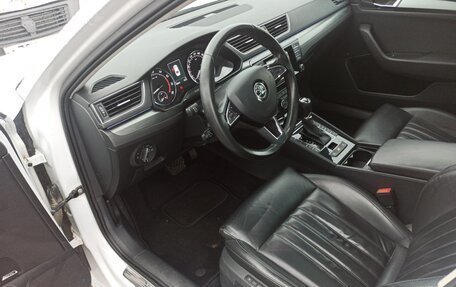 Skoda Superb III рестайлинг, 2015 год, 1 880 000 рублей, 8 фотография