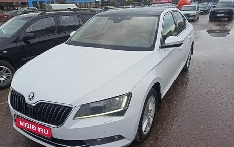 Skoda Superb III рестайлинг, 2015 год, 1 880 000 рублей, 4 фотография