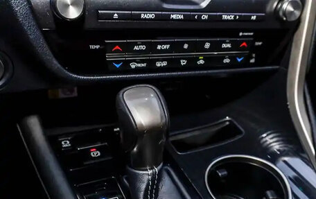 Lexus RX IV рестайлинг, 2021 год, 4 380 000 рублей, 26 фотография