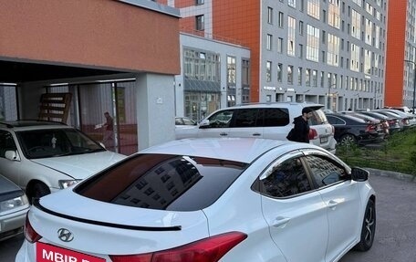 Hyundai Avante, 2011 год, 710 000 рублей, 3 фотография