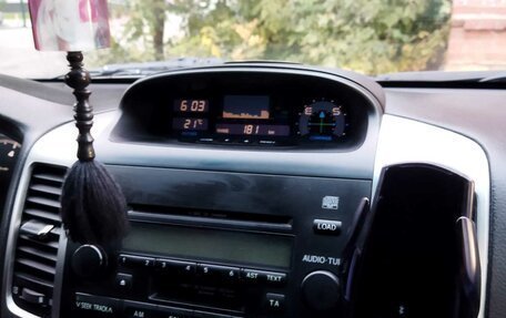 Toyota Land Cruiser Prado 120 рестайлинг, 2006 год, 2 000 000 рублей, 6 фотография