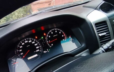Toyota Land Cruiser Prado 120 рестайлинг, 2006 год, 2 000 000 рублей, 11 фотография