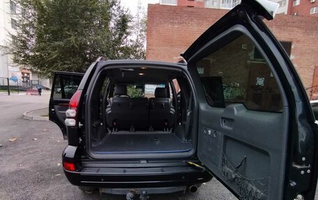 Toyota Land Cruiser Prado 120 рестайлинг, 2006 год, 2 000 000 рублей, 12 фотография