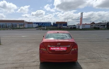 Hyundai Solaris II рестайлинг, 2015 год, 999 000 рублей, 3 фотография