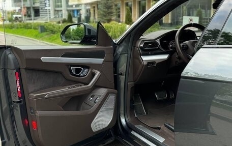 Lamborghini Urus I, 2020 год, 20 000 000 рублей, 12 фотография