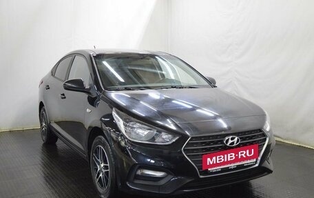 Hyundai Solaris II рестайлинг, 2018 год, 967 000 рублей, 3 фотография
