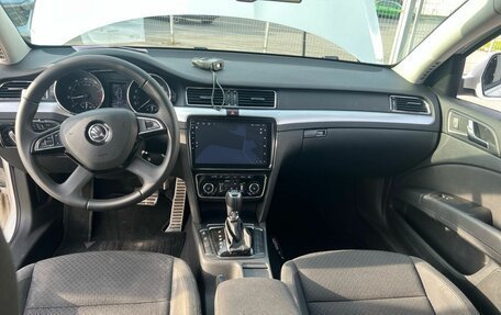 Skoda Superb III рестайлинг, 2013 год, 999 000 рублей, 6 фотография