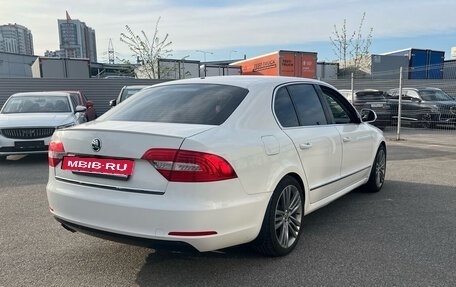 Skoda Superb III рестайлинг, 2013 год, 999 000 рублей, 4 фотография