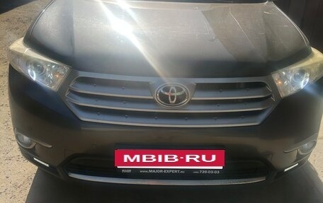 Toyota Highlander III, 2011 год, 2 400 000 рублей, 14 фотография