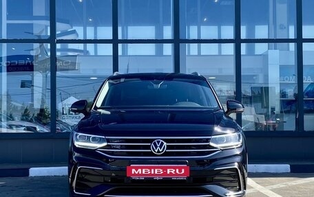 Volkswagen Tiguan II, 2023 год, 4 339 000 рублей, 2 фотография