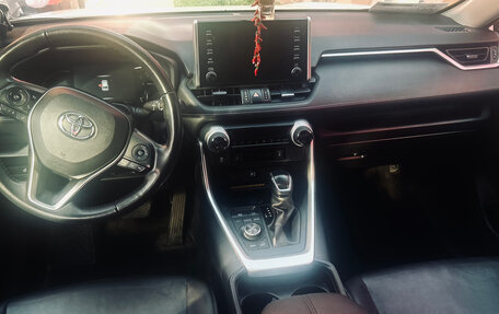 Toyota RAV4, 2019 год, 3 200 000 рублей, 3 фотография