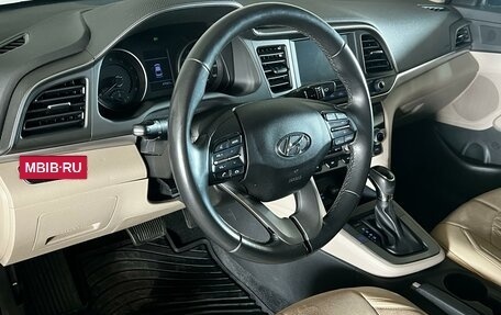 Hyundai Elantra VI рестайлинг, 2019 год, 1 390 000 рублей, 9 фотография