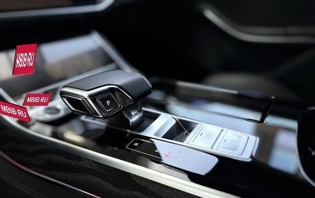 Audi A8, 2021 год, 9 999 000 рублей, 14 фотография