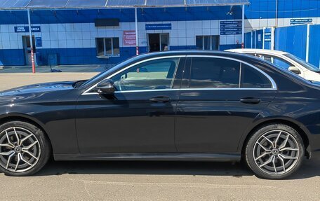 Mercedes-Benz E-Класс, 2021 год, 3 700 000 рублей, 1 фотография