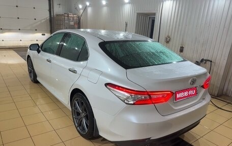 Toyota Camry, 2021 год, 4 100 000 рублей, 1 фотография