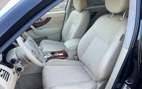 Infiniti FX II, 2009 год, 1 585 000 рублей, 15 фотография
