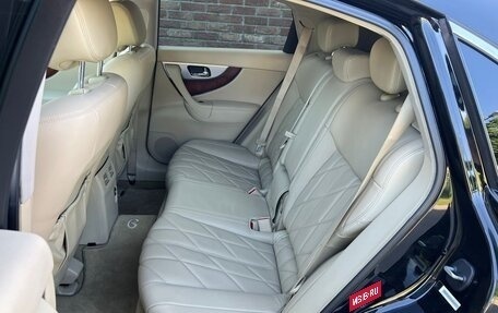 Infiniti FX II, 2009 год, 1 585 000 рублей, 25 фотография