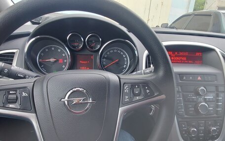 Opel Astra J, 2011 год, 910 000 рублей, 3 фотография