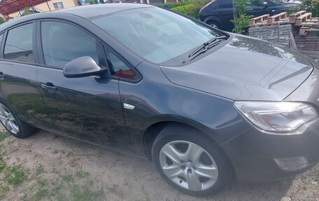 Opel Astra J, 2011 год, 910 000 рублей, 5 фотография