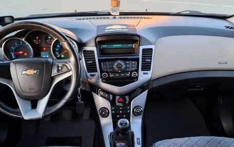 Chevrolet Cruze II, 2011 год, 770 000 рублей, 7 фотография