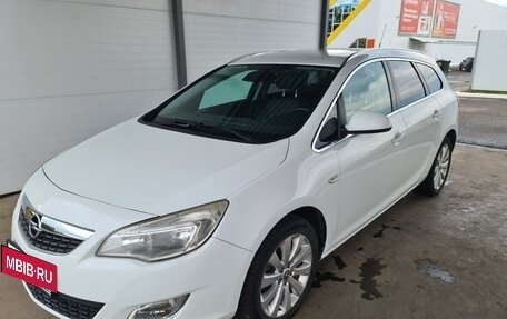 Opel Astra J, 2011 год, 680 000 рублей, 4 фотография