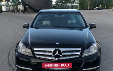 Mercedes-Benz C-Класс, 2011 год, 1 350 000 рублей, 1 фотография