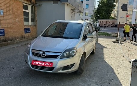 Opel Zafira B, 2014 год, 780 000 рублей, 1 фотография
