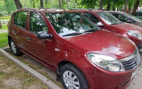 Renault Sandero I, 2014 год, 800 000 рублей, 3 фотография