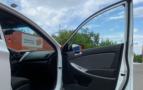 Hyundai Solaris II рестайлинг, 2012 год, 819 000 рублей, 13 фотография