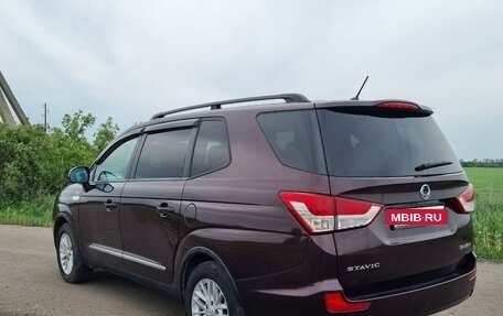 SsangYong Stavic, 2013 год, 1 650 000 рублей, 2 фотография