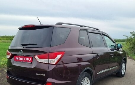 SsangYong Stavic, 2013 год, 1 650 000 рублей, 11 фотография