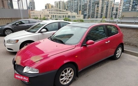 Alfa Romeo 147 I рестайлинг, 2001 год, 120 000 рублей, 8 фотография