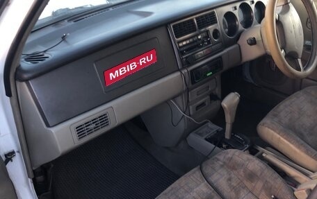 Nissan Rasheen, 1997 год, 385 000 рублей, 10 фотография