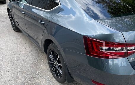 Skoda Superb III рестайлинг, 2017 год, 1 750 000 рублей, 4 фотография