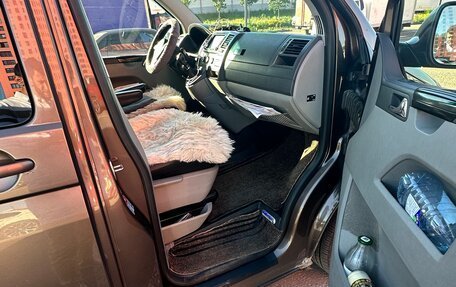 Volkswagen Caravelle T5, 2013 год, 2 000 000 рублей, 8 фотография