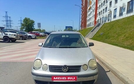 Volkswagen Polo IV рестайлинг, 2002 год, 210 000 рублей, 2 фотография
