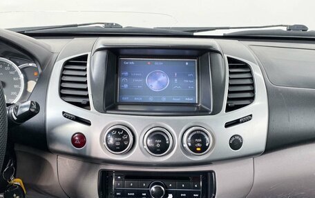 Mitsubishi L200 IV рестайлинг, 2011 год, 1 400 000 рублей, 16 фотография
