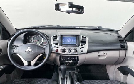 Mitsubishi L200 IV рестайлинг, 2011 год, 1 400 000 рублей, 15 фотография