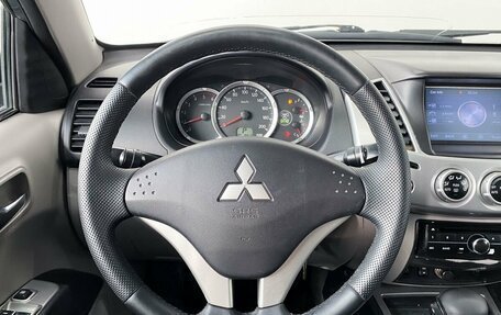 Mitsubishi L200 IV рестайлинг, 2011 год, 1 400 000 рублей, 8 фотография