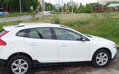 Volvo V40 Cross Country I, 2017 год, 1 530 000 рублей, 2 фотография