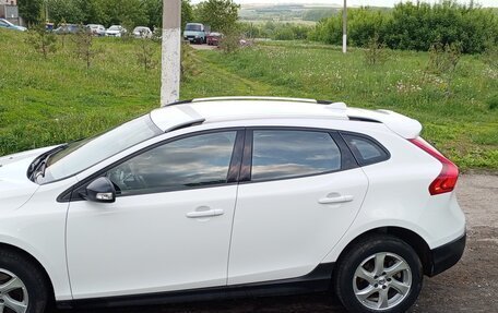 Volvo V40 Cross Country I, 2017 год, 1 530 000 рублей, 4 фотография