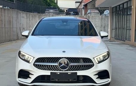 Mercedes-Benz A-Класс, 2022 год, 3 100 000 рублей, 3 фотография