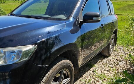 Toyota RAV4, 2011 год, 1 700 000 рублей, 2 фотография