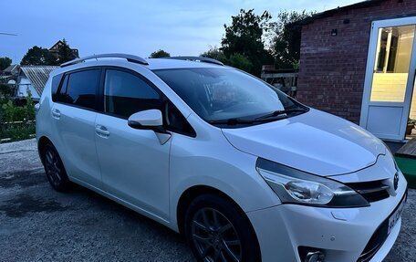 Toyota Verso I, 2013 год, 1 600 000 рублей, 5 фотография